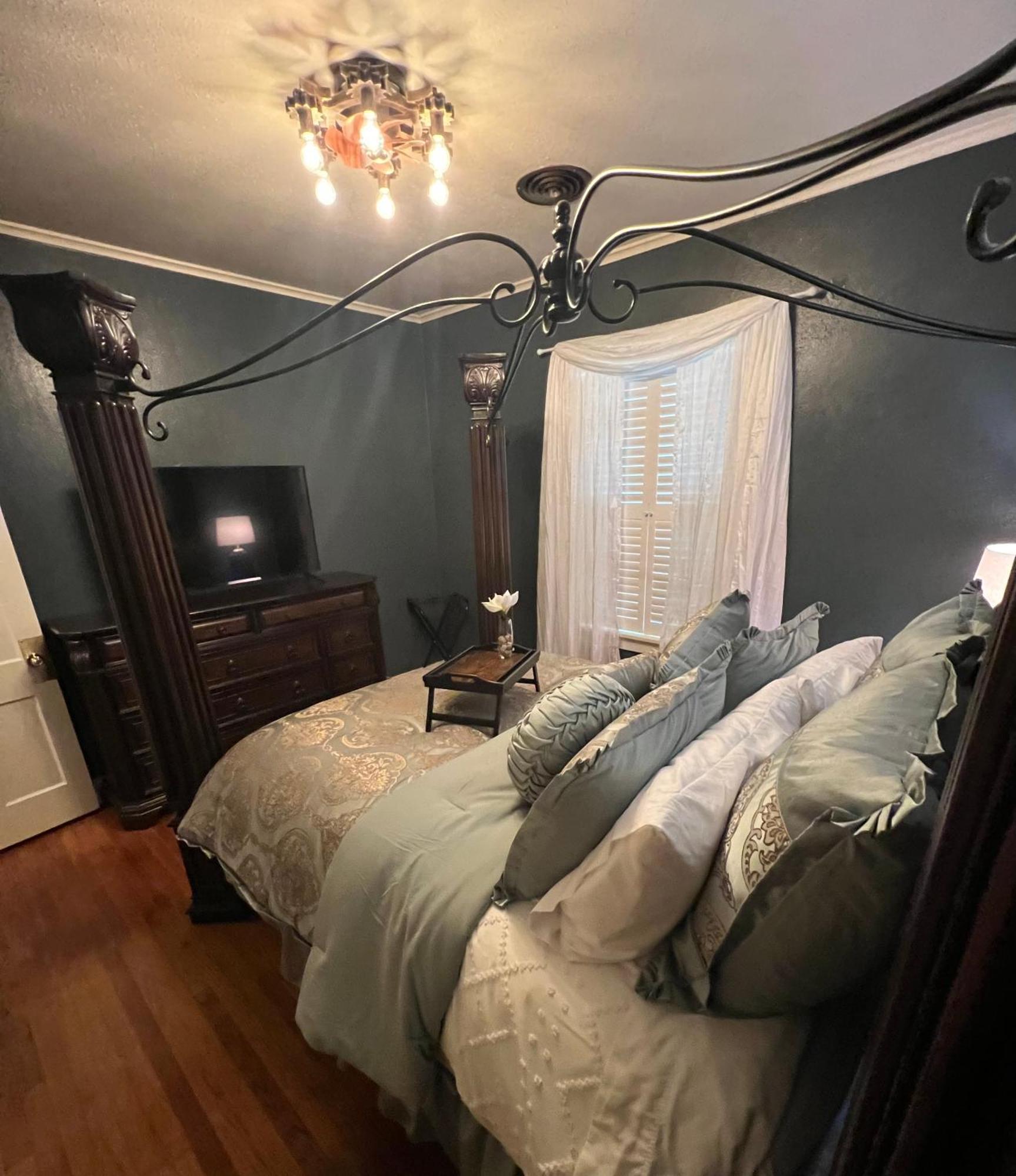Opus House Historic Natchitoches Hotel Ngoại thất bức ảnh